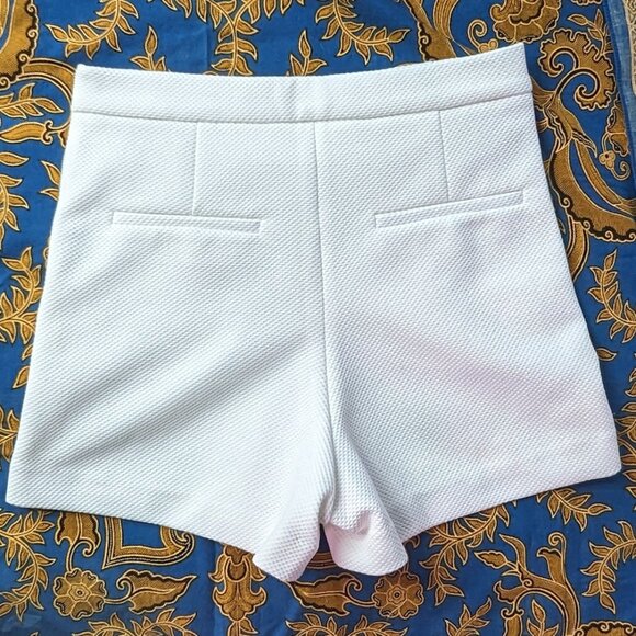 High-rise form-fitting white shorts small Bedo GUC - Picture 2 of 12